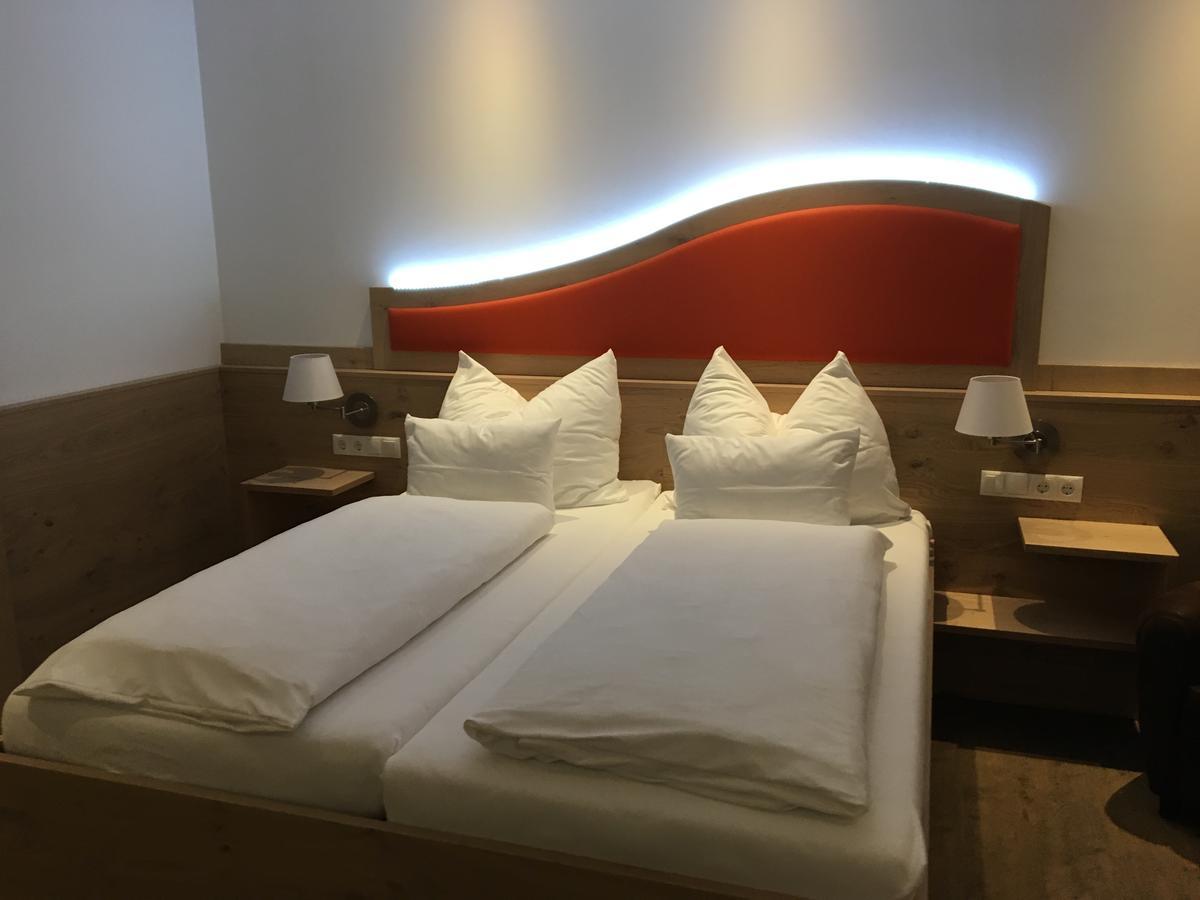 Seminarhotel Daniels Голс Екстериор снимка