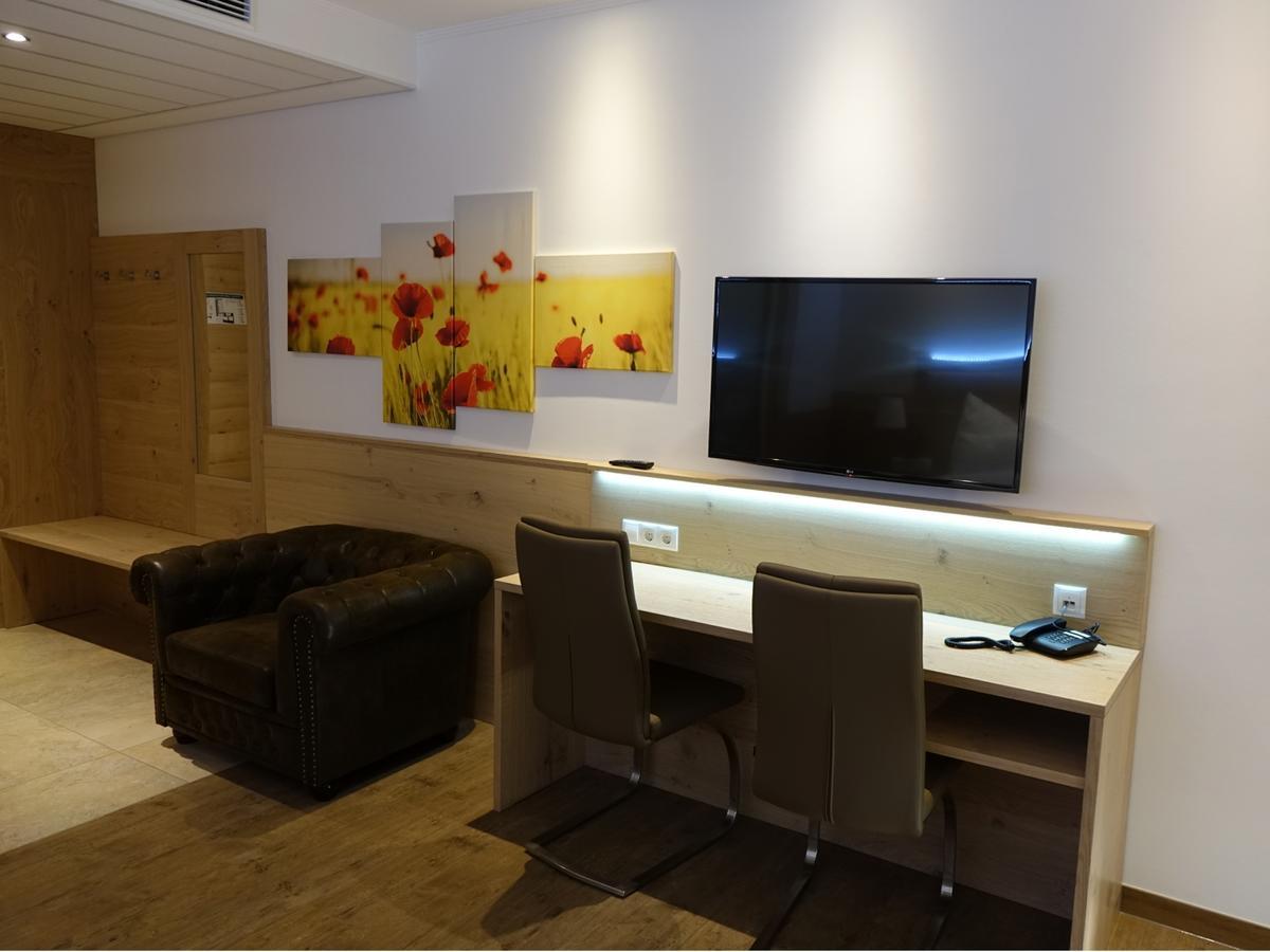Seminarhotel Daniels Голс Екстериор снимка
