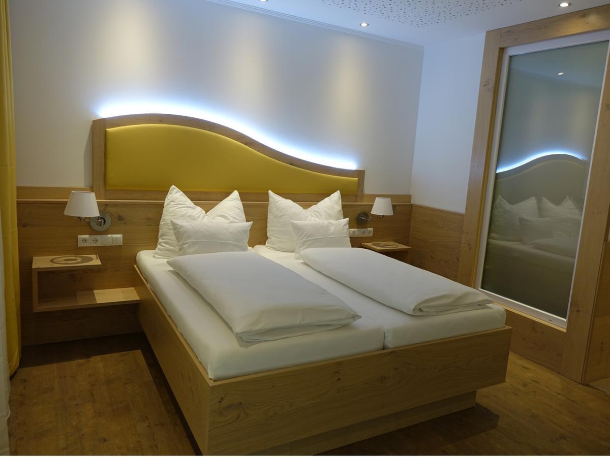 Seminarhotel Daniels Голс Екстериор снимка